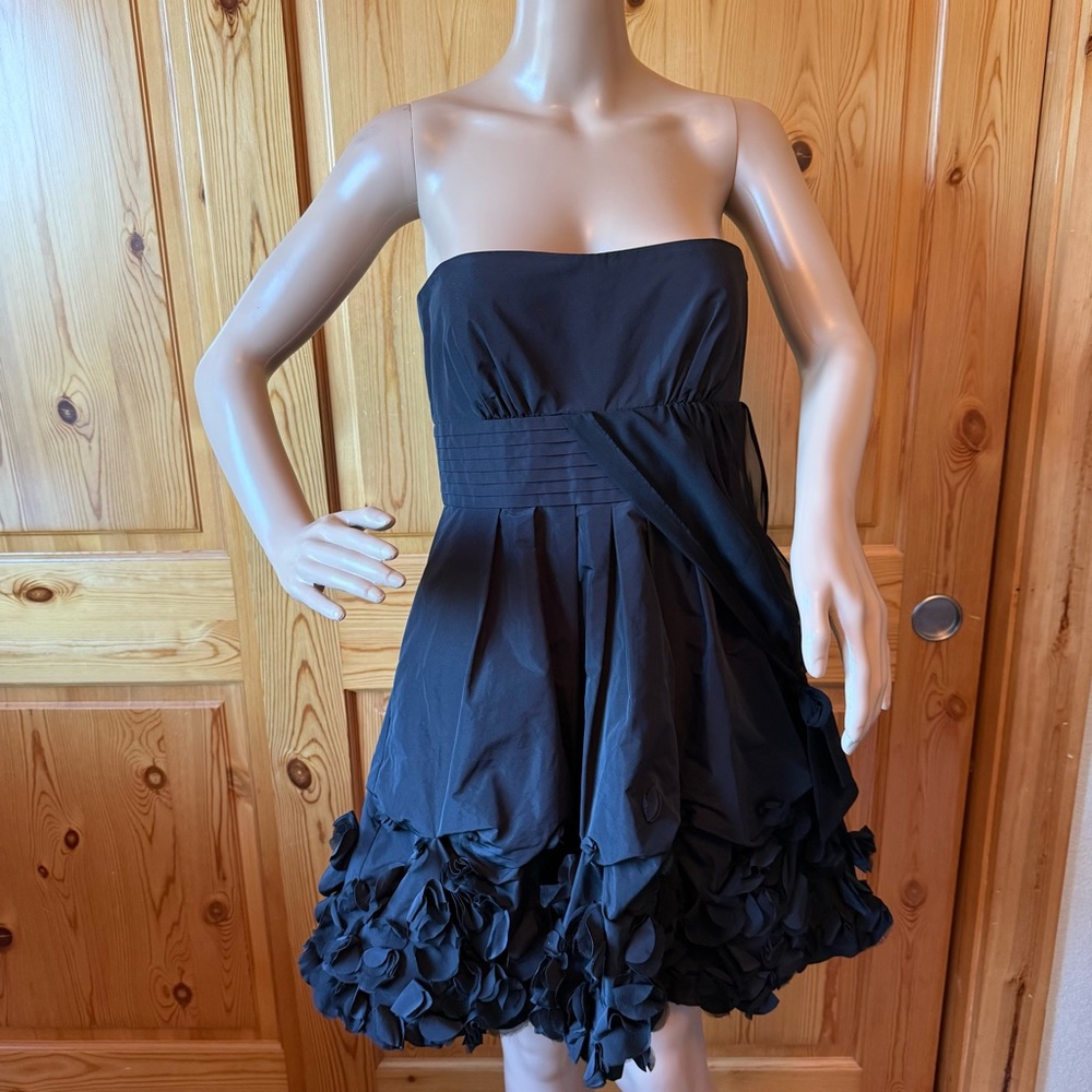 Vintage Y2K BCBGMaxazria Cocktail Dress Size 8 Prom Black Strapless Ruffled